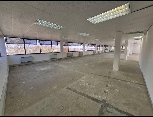 395M² OFFICE TO LET IN WOODMEAD